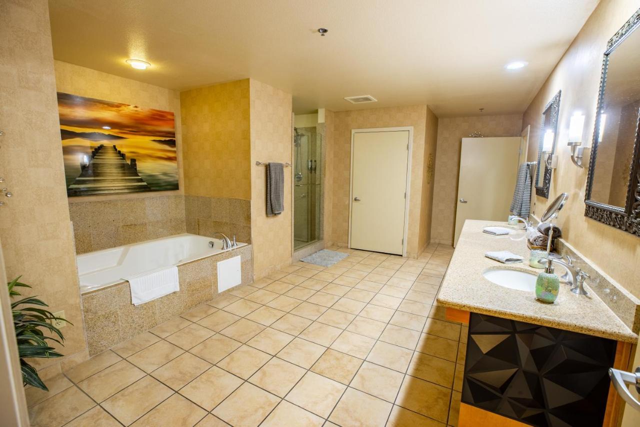 2100 Sqft Penthouse Suite W/ Strip Views! Pool Gym Las Vegas Dış mekan fotoğraf